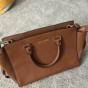 Purse, Shoulder Strap Brown